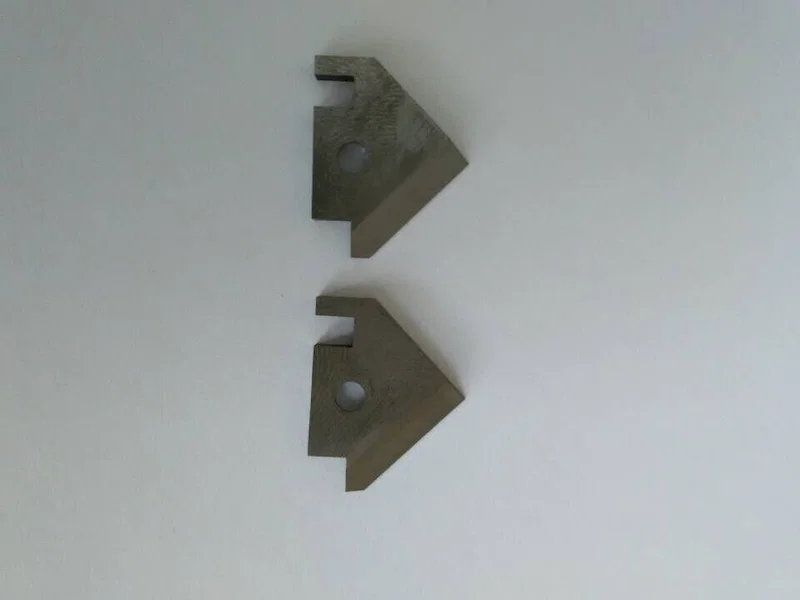 Koaxiale Abisoliermaschine für rotierende Messer