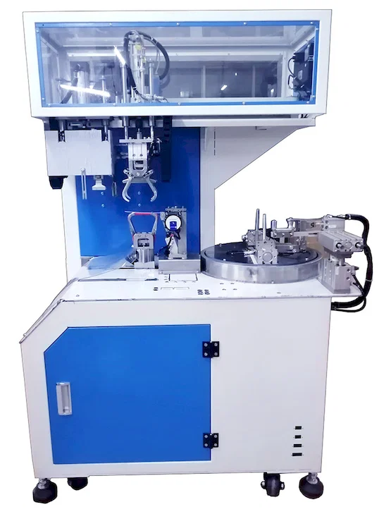 Automatische Wickel- und Bindemaschine WPM-RT-81T Thumb