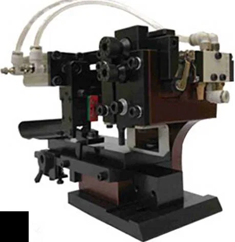 Pneumatischer horizontaler Crimpapplikator